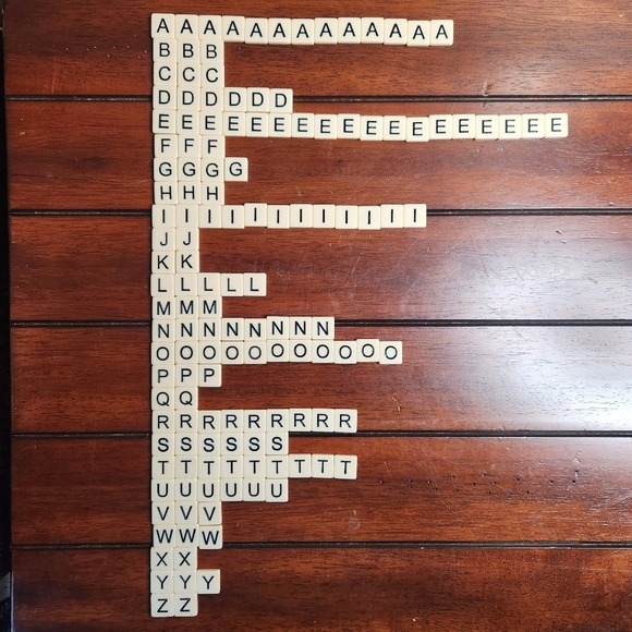 Bananagrams Crossword Word Game Family Fun Bananagram Award Winning Game Night - Picture 4 of 12